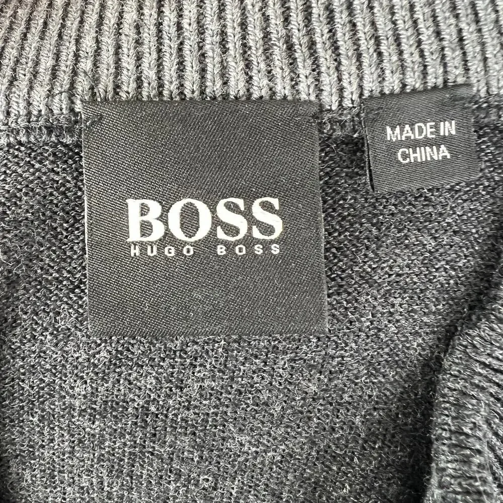 HUGO BOSS Dark Gray Slim Fit Extra Fine Merino Wool Pullover Knit Sweater Size M